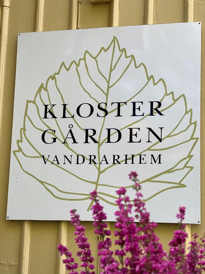 Klostergardens Vandrarhem Varnhem Ngoại thất bức ảnh